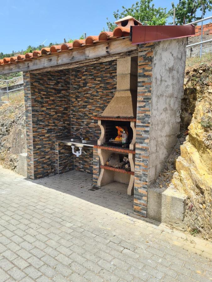 潘皮略萨迪塞拉Casas Da Escola - "A Escola" - Meas别墅 外观 照片
